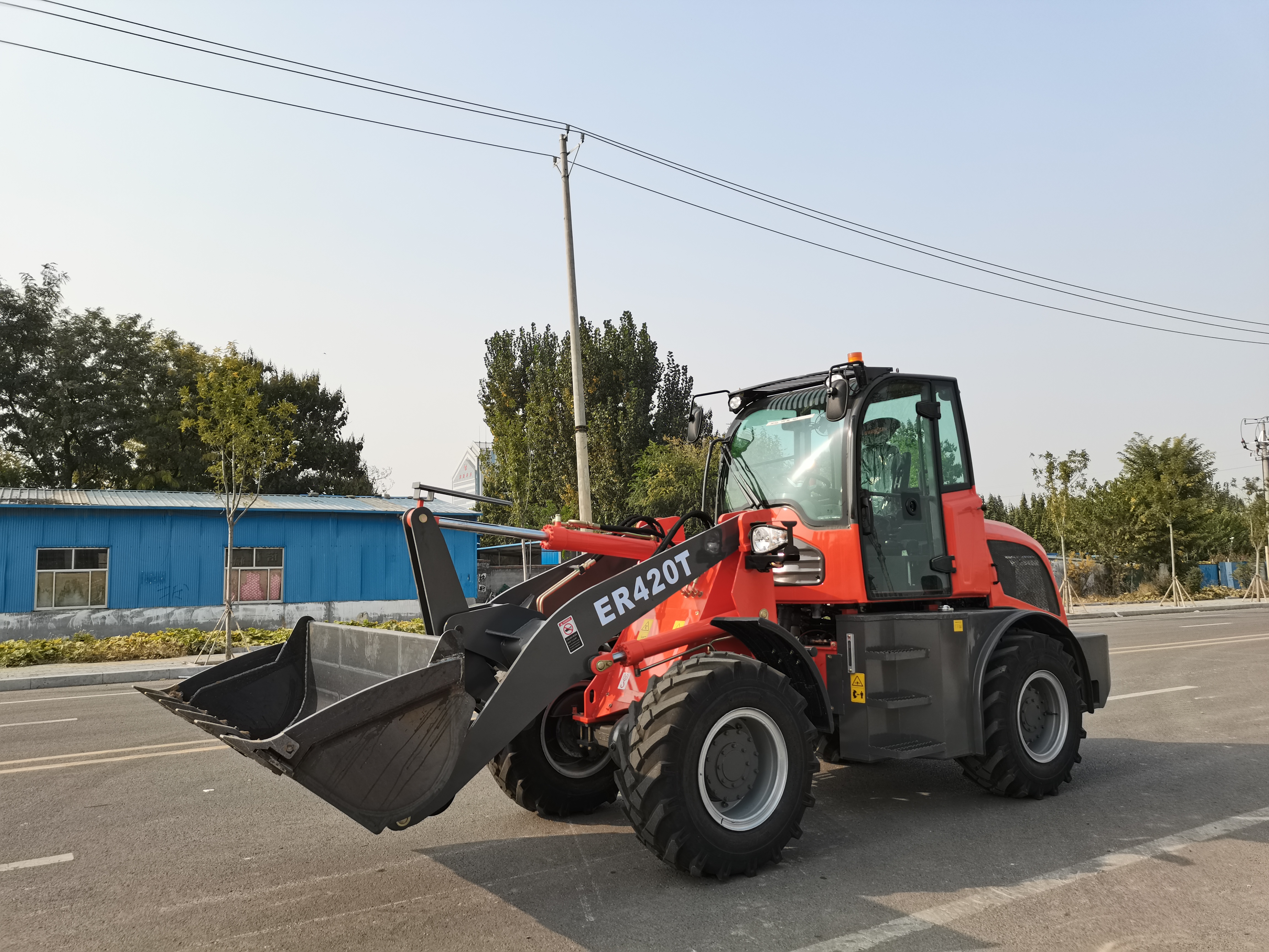 Ładowarka ER420T